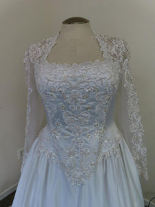 Style 8458 White Size 20 Bridal
